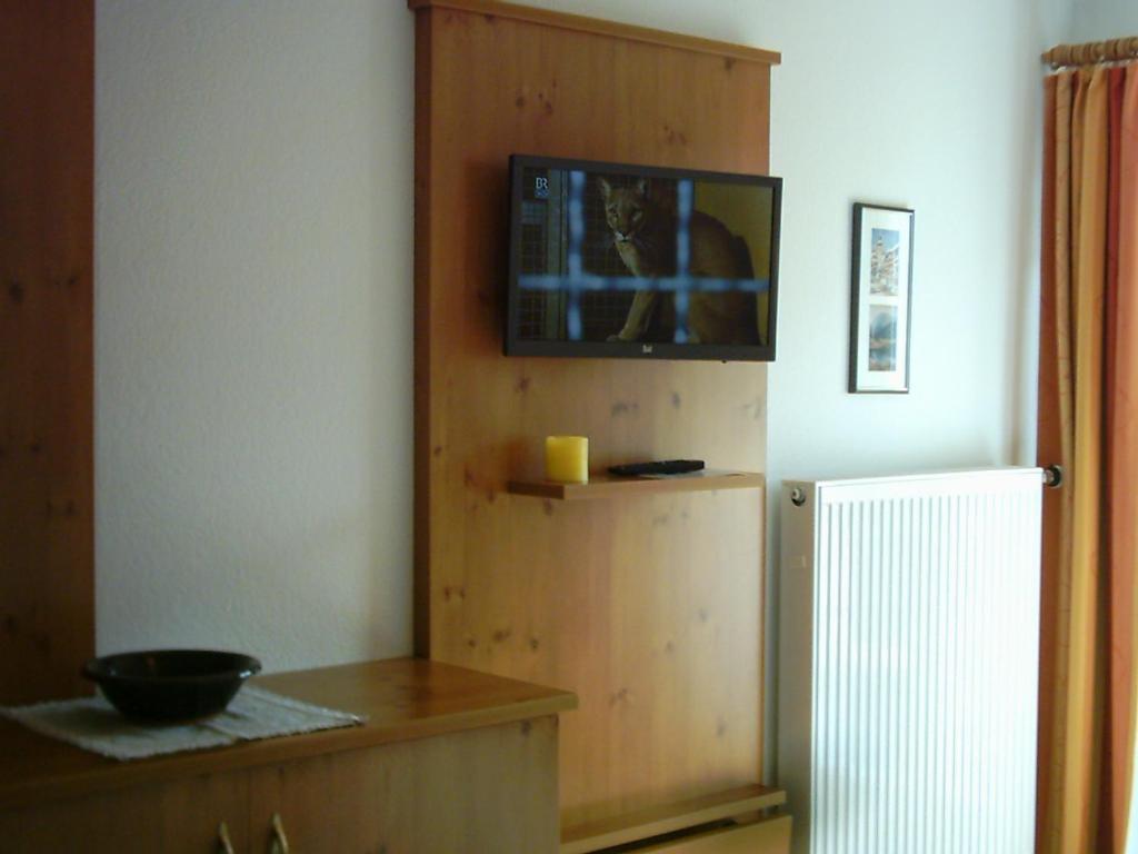 Haus Christl Reit Im Winkl, Kostenloser Parkplatz, 5 Minuten Zum Ortszentrum, Ruhige Lage, Wlan Room photo