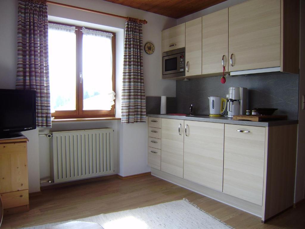 Haus Christl Reit Im Winkl, Kostenloser Parkplatz, 5 Minuten Zum Ortszentrum, Ruhige Lage, Wlan Room photo